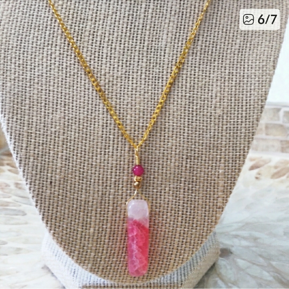 New Raspberry Quartz Necklace. - Picture 6 of 9